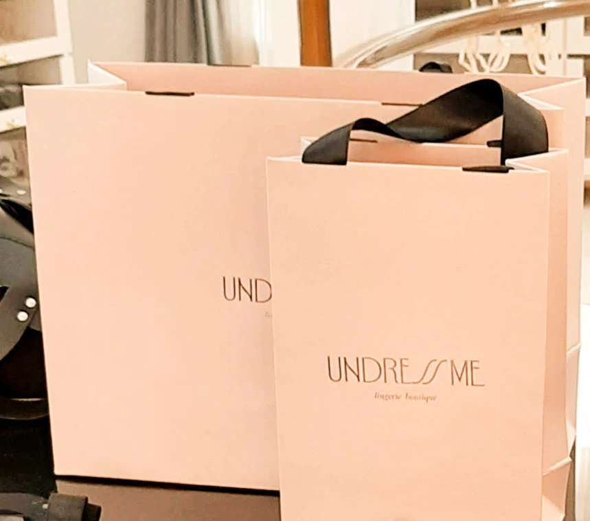 Подарочные пакеты UNDRESS ME с ленточными ручками